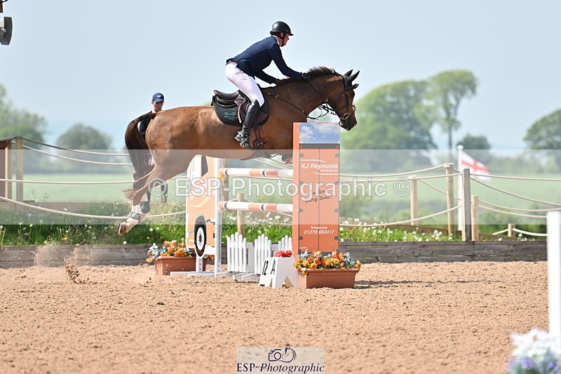 240510A-141045-07957 - Cls 23 Talent Seeker Inc 7yr old 14.10 to Finish