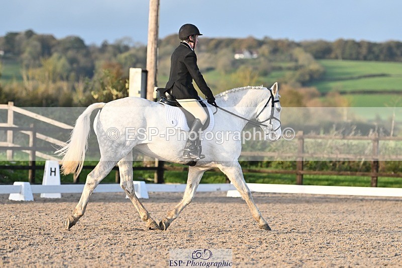 231105-154210-03106 - Cls 4 Novice 24 15.24 to 16.35 break