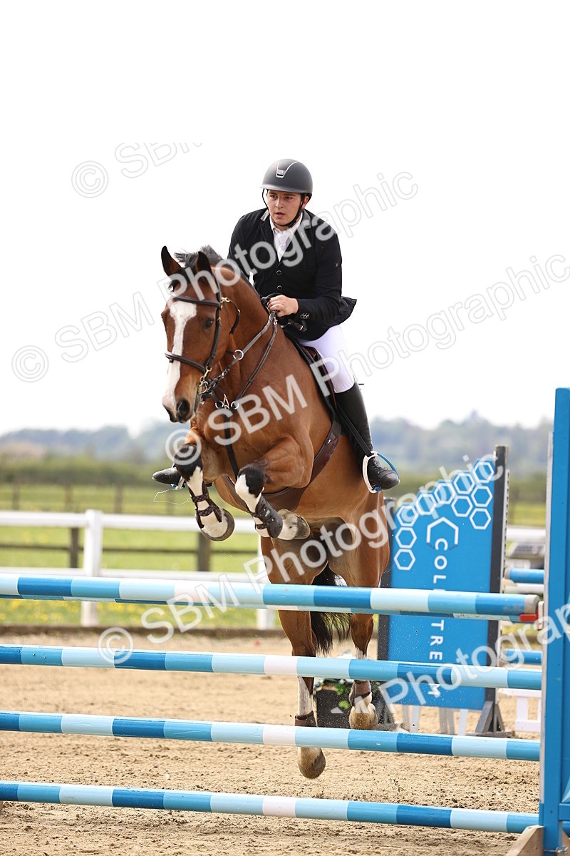 SBM_002441 - Class 11 - Senior newcomers - 1.10m