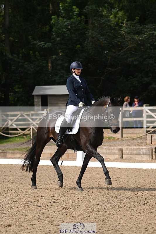 250719A-100928-03239 - 049-Veronica.Roberts-For.J'Adore