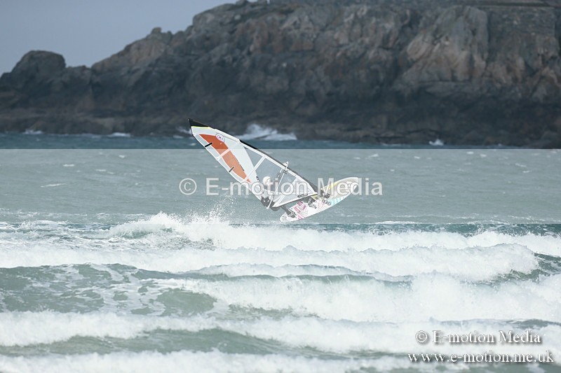 WS 020413-184 - Windsurfing