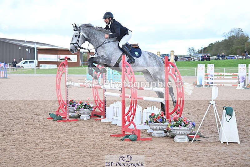 231014A-111054-04321 - Cls 18 Newcomers & 1.10m Open