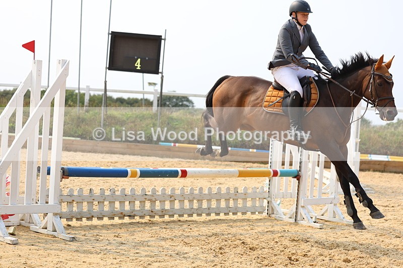 3E7A2957 - Class 11: Junior 70cm