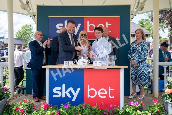 140625-Race 3-Al Qareem-9579 - Race 3 3.00pm Sky Bet Race To The Ebor Grand Cup Stakes