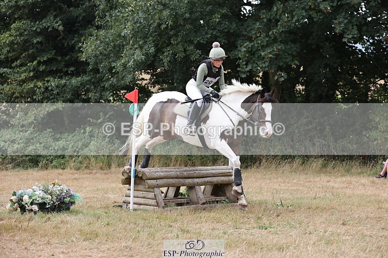 250824A-120746-36601 - 2067-Isla.Ellis-Pied.Piper