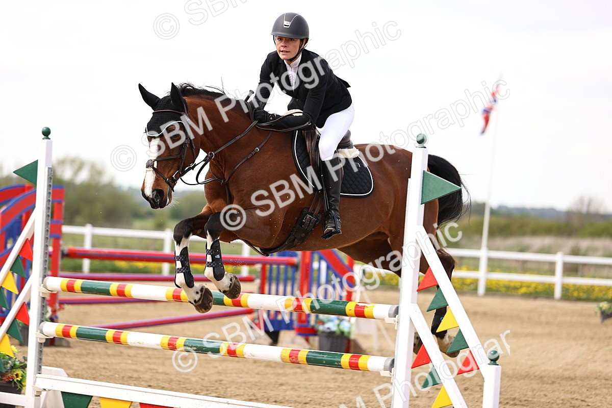 SBM_002330 - Class 11 - Senior newcomers - 1.10m