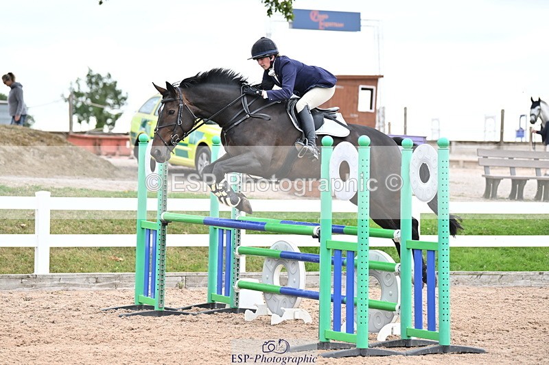 250820B-125855-00663 - Cls 4 Newcomers and 1.10m Open