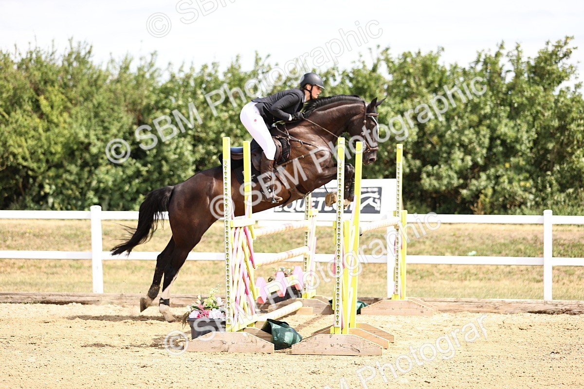 SBM_009777 - Class 8 - Senior Newcomers - 1.10  Open