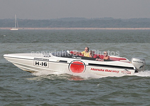 111001 HONRA RACING H-16 IMG_0548 - Speedboats