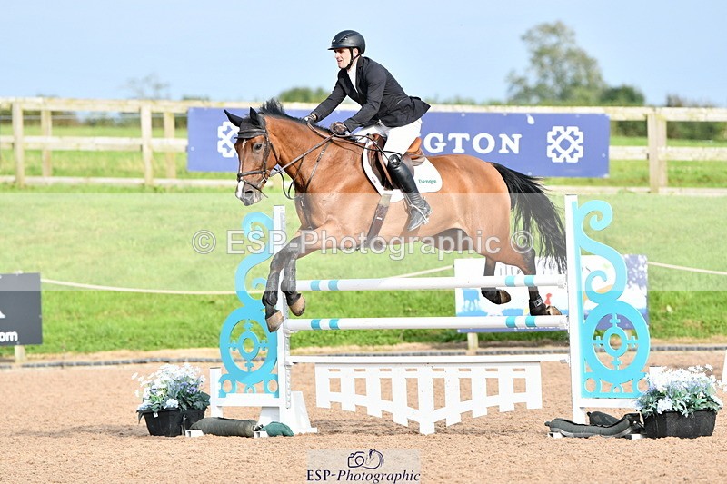 240915A-163722-11053 - Cls 30 Snr Foxhunter