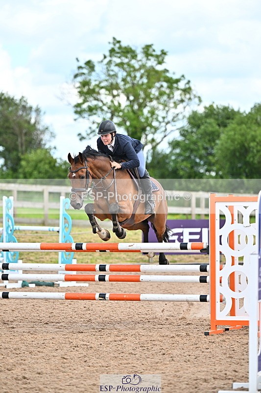 240608A-144234-02802 - Cls 5 Snr Foxhunter and 1.20m Open