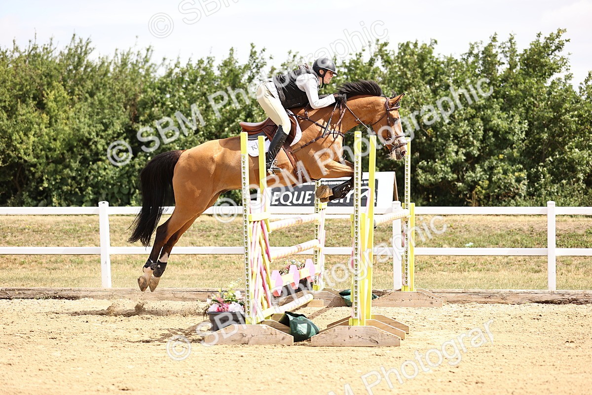 SBM_009663 - Class 8 - Senior Newcomers - 1.10  Open