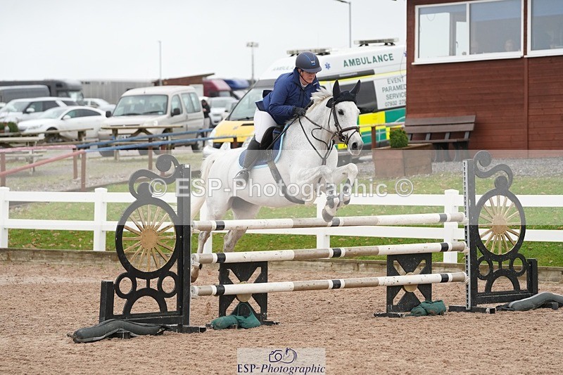 251109-104005-03433 - Cls 19 Snr 1.05m Open