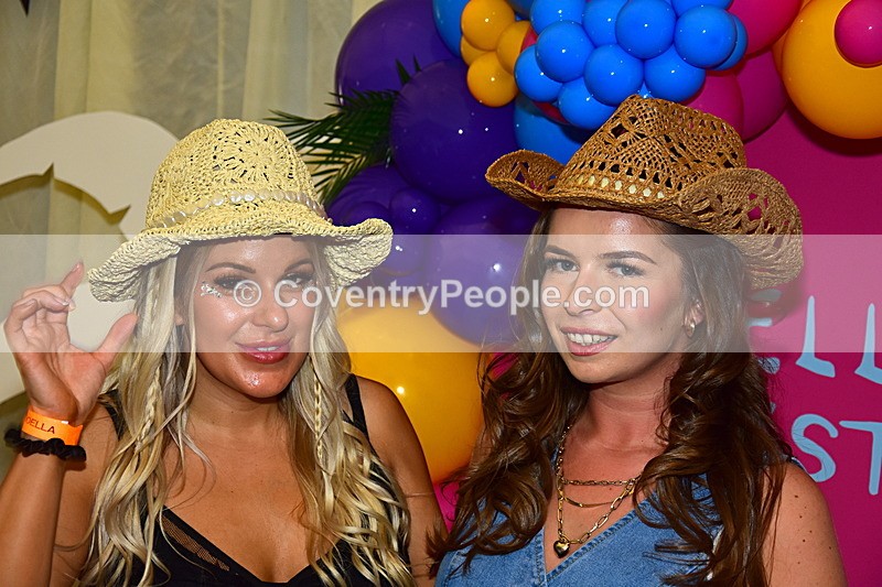 CON-757 - Joey and Ella