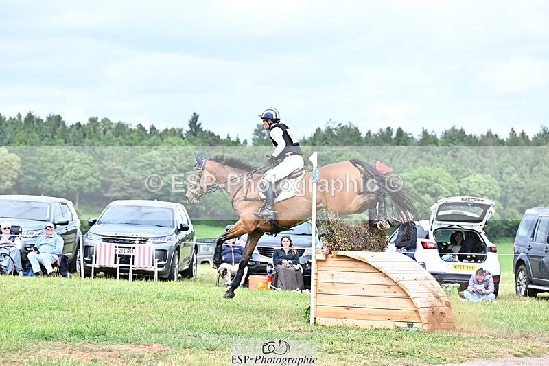 250525A-142251-16467 - D-476-Caroline.Powell-TIK.TOK