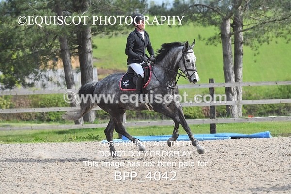 BPP_4042 - CLASS 9 - FRI - Senior Newcomers/ 1.10m Open