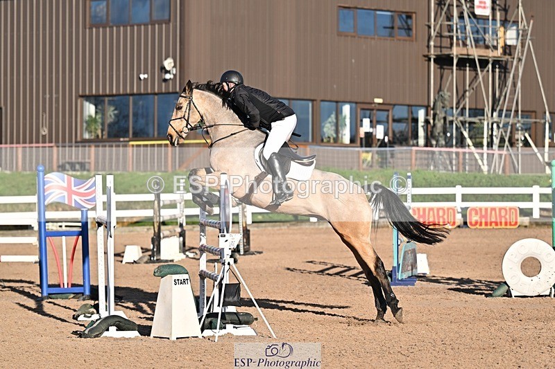 251119-142517-00550 - Cls 5 Foxhunter and 1.20m Open