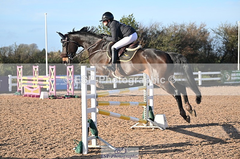 231210A-131351-02523 - Cls 20 Newcomers & 1.10m Open