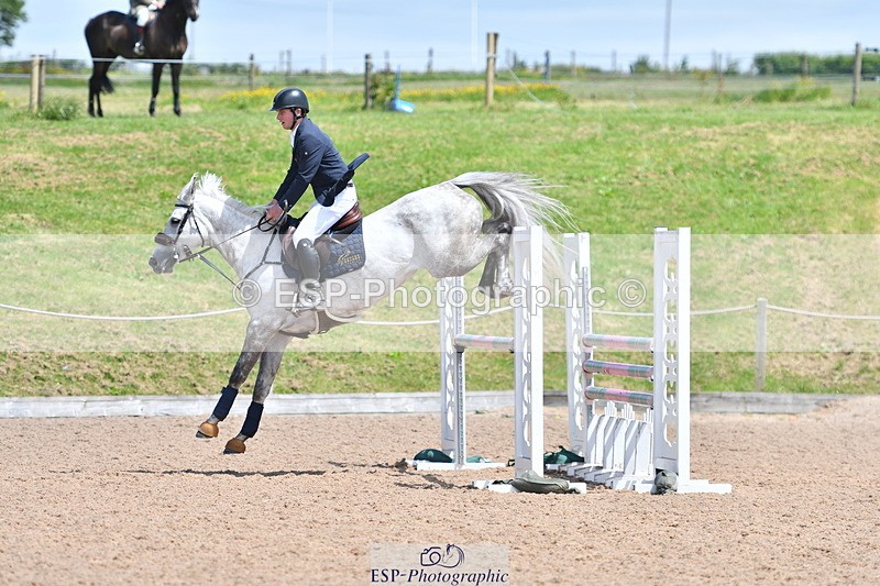 240609A-123710-05256 - Cls 18 Snr Newcomers and 1.10m Open