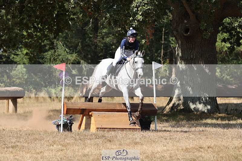 250824A-150412-39160 - 2128-Emily.Jones-Chesham.Rose