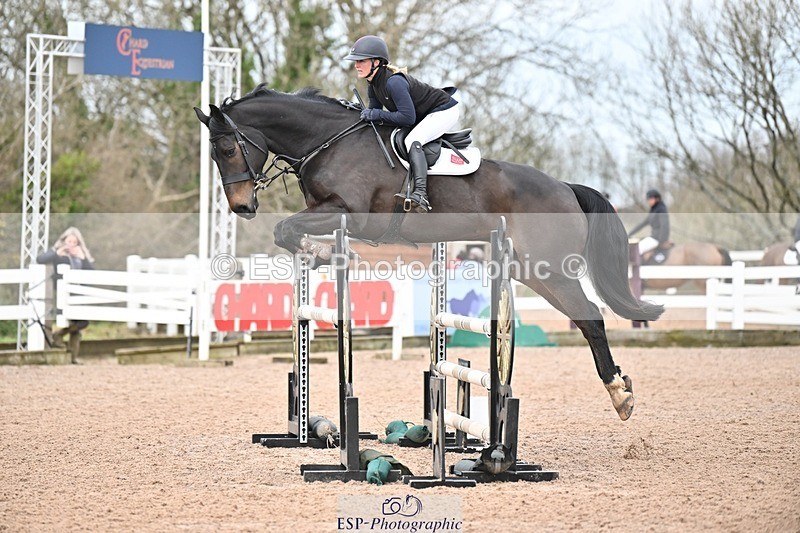 241206-124034-00784 - Cls 5 Newcomers and 1.10m Open