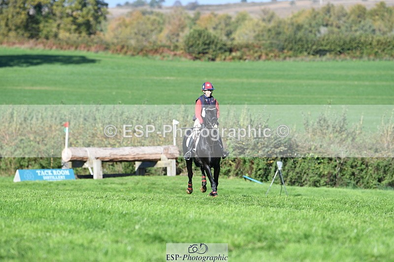 251024A-110815-07559 - A-013-Louisa.Lockwood