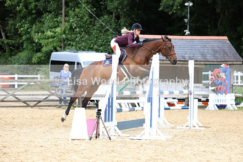 3E7A4264 - Class 7: Senior Newcomers/1.10m open