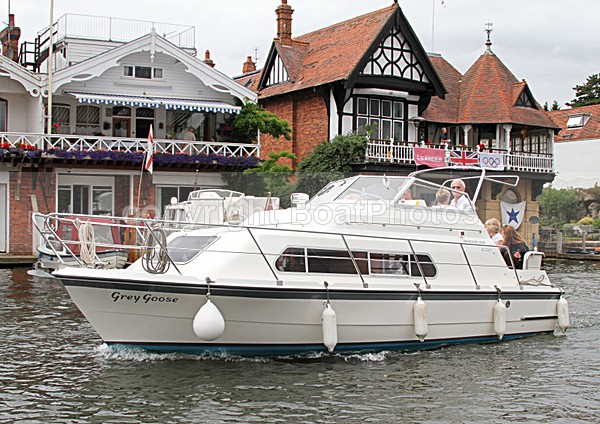 100702 GREY GOOSE IMG_9579 - HENLEY REGATTA - FRIDAY 2nd JULY 2010