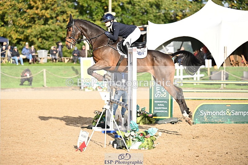 251024A-102812-06454 - B-140-Charlotte.Ward