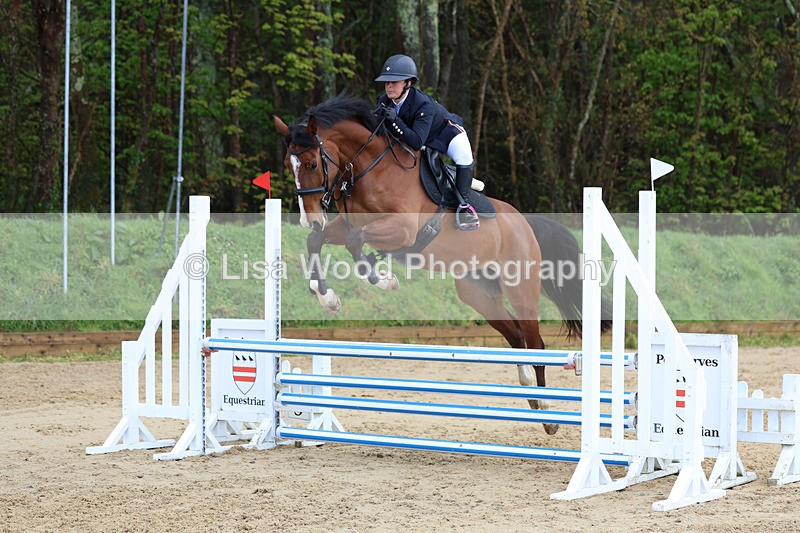 3E7A0720 - Class 4: Senior British Novice/90cm open