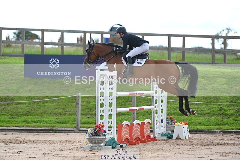 230721A-111729-05608 - Cls 6, 2 Star Medium 1.35m