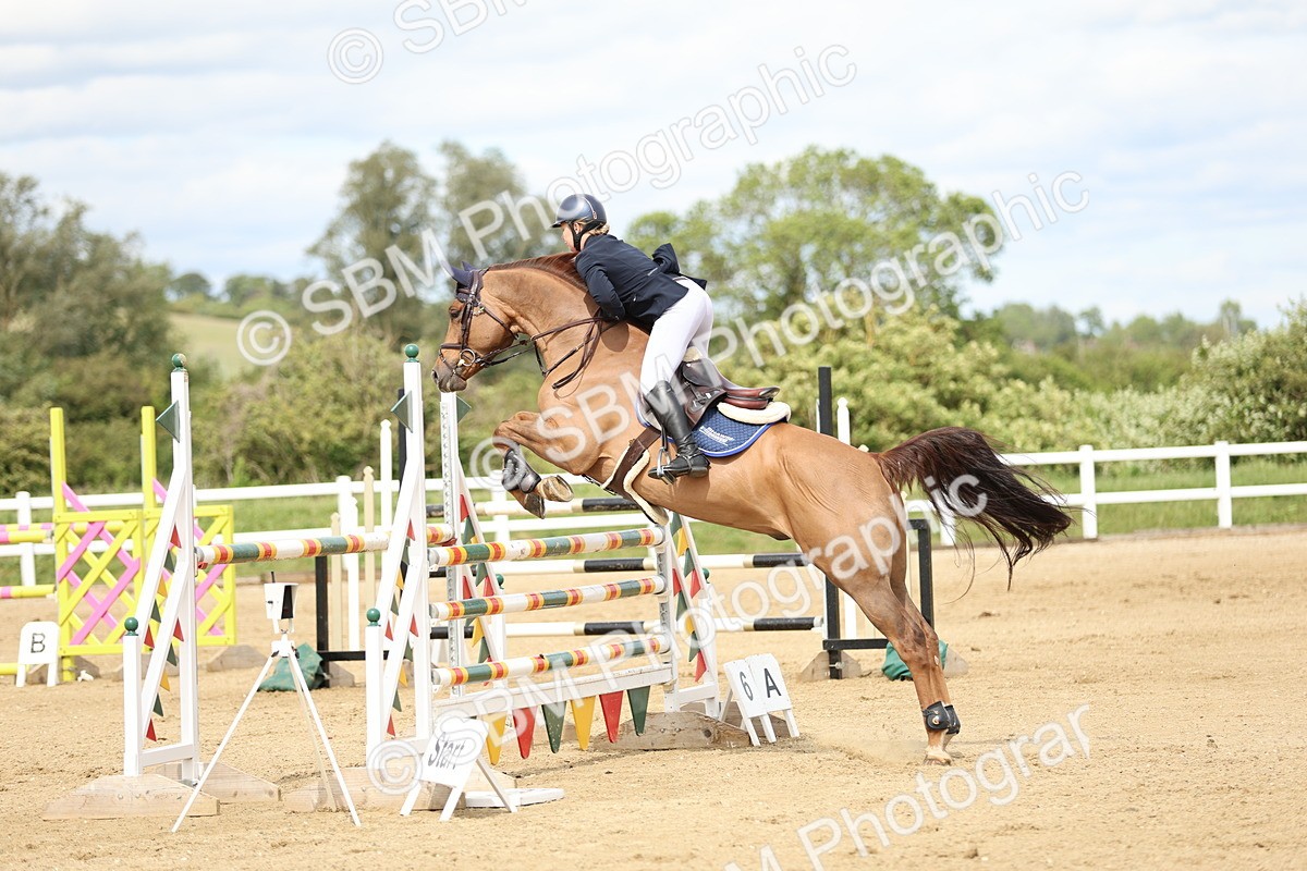SBM_001388 - Class 5 - Senior Foxhunter - 1.20m