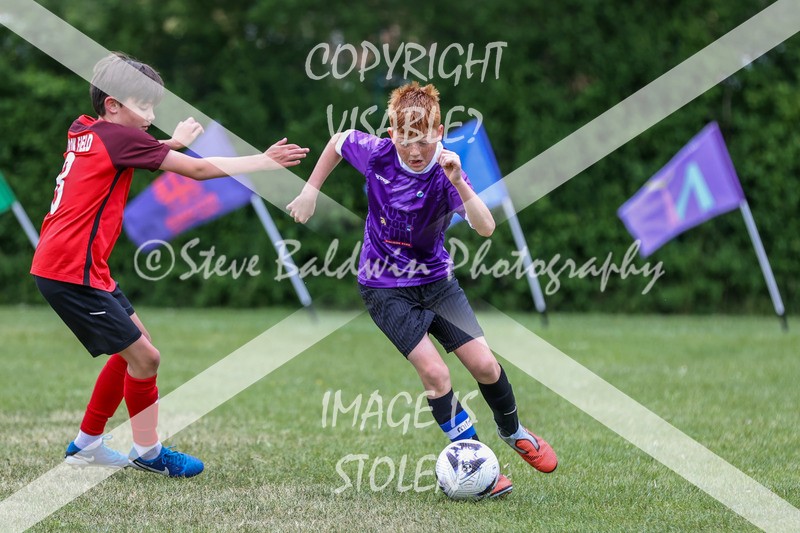 1DX31057 - Brook Field V Goddard Park