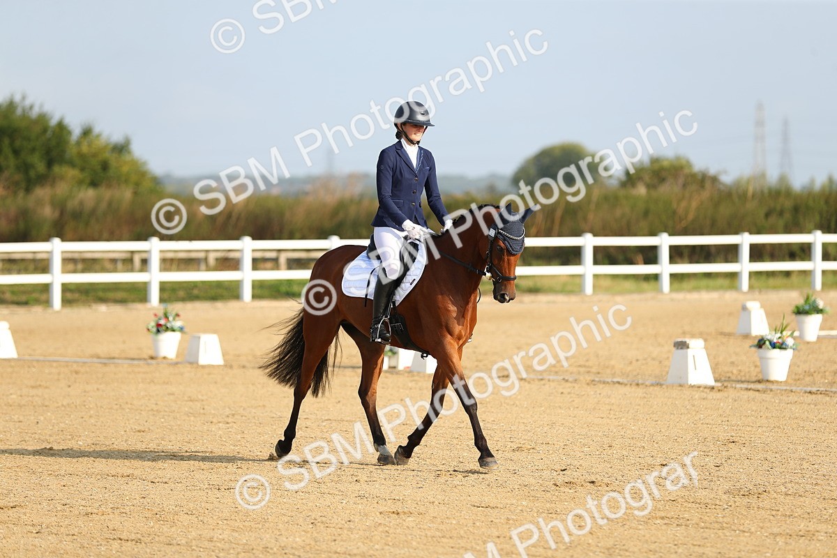 SBM_014951 - Class 13 - Novice 23 - 8,30-9.33