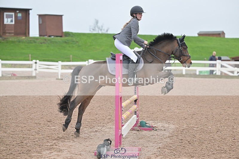 251116-104659-01170 - Cls 4 Pony British Novice and 80cm Open