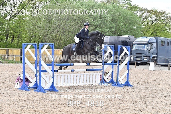 BPP_4818 - SUN CLASS 25 Senior Newcomers/ 1.10m Open