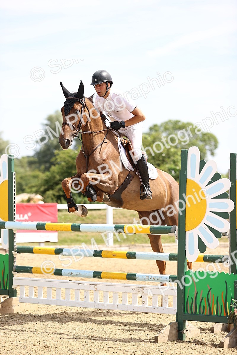 SBM_000711 - Class 15 - Redpost Equestian Senior Foxhunter - 1.20m