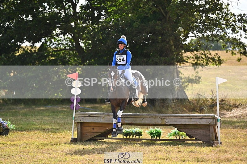 250803A-170525-17955 - S-854-Clare.Chapman-JUMPIN.JACK.FLASH