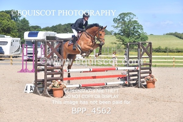 BPP_4562 - CLASS 3 Senior British Novice/ 90cm Open