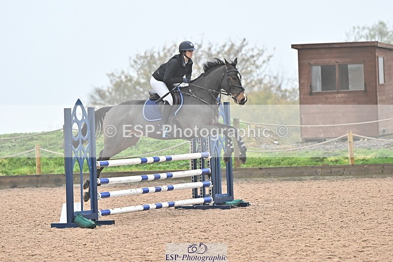 241103A-104620-06744 - SUN Cls 18 British Novice and 90cm Open