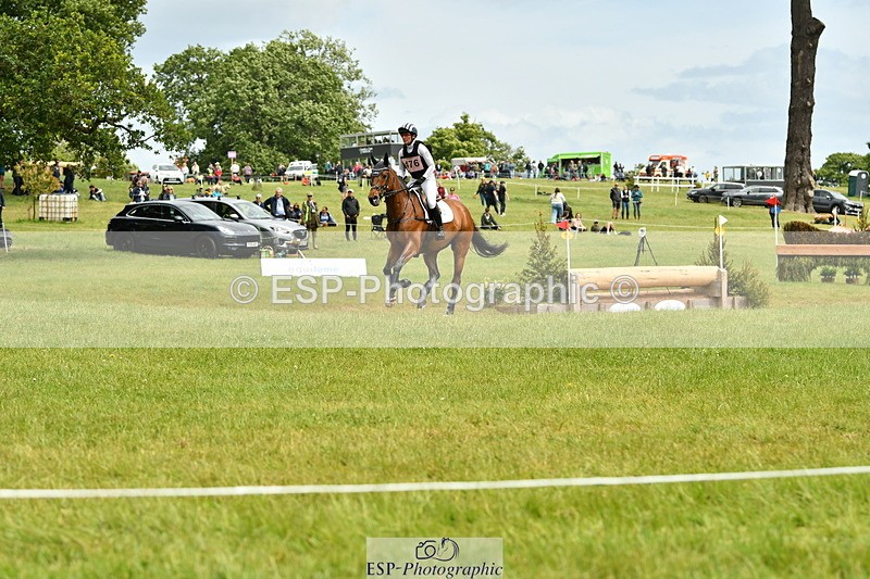 250525A-142121-16927 - D-476-Caroline.Powell-TIK.TOK