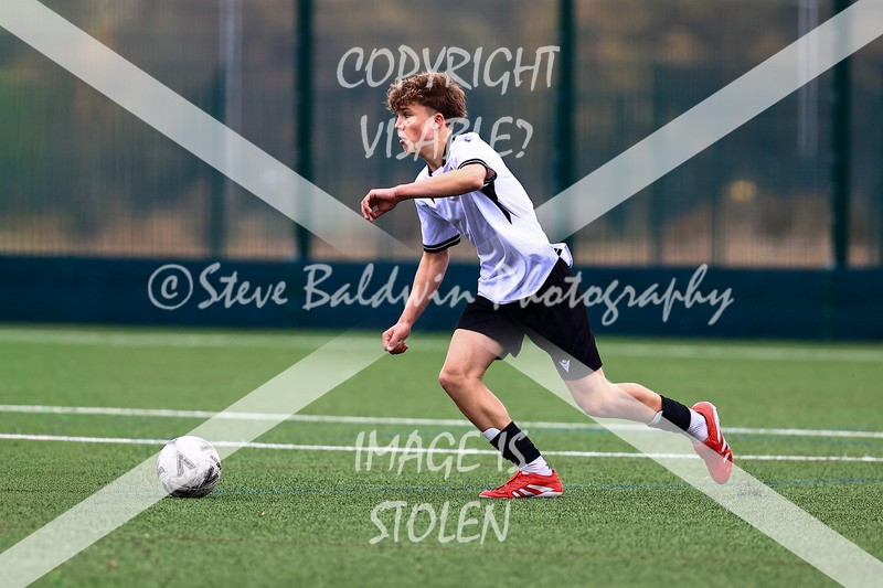 1DX31076 - 2025-10-12 FC Abbey Meads U15 Blue V Hungerford Town Juniors U15 Black