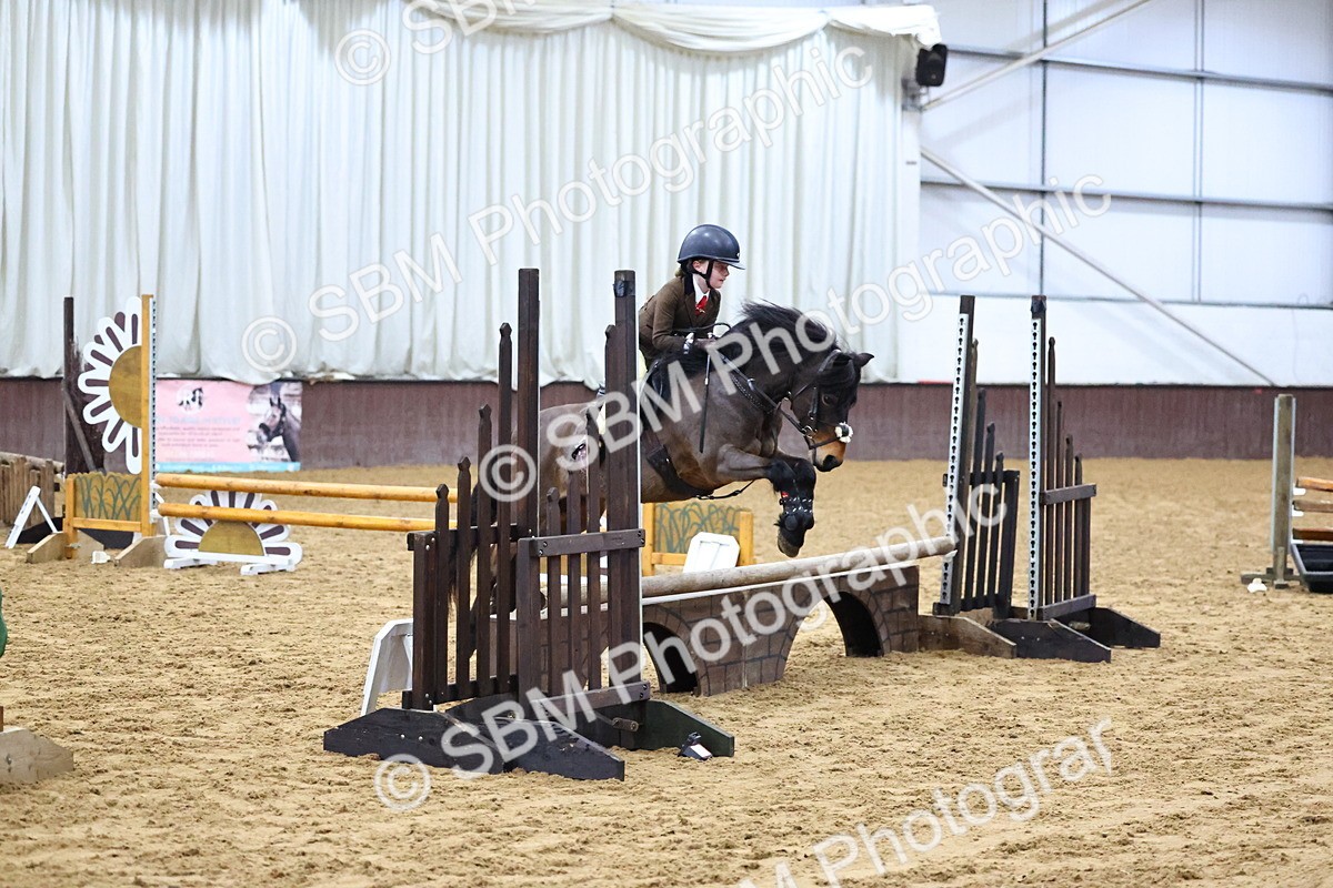 SBM_003044 - Class 35 - 60cm Training Stakes