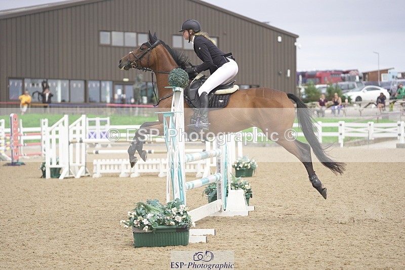 230810A-140128-02588 - Cls 4 1.05m Amateur Quali