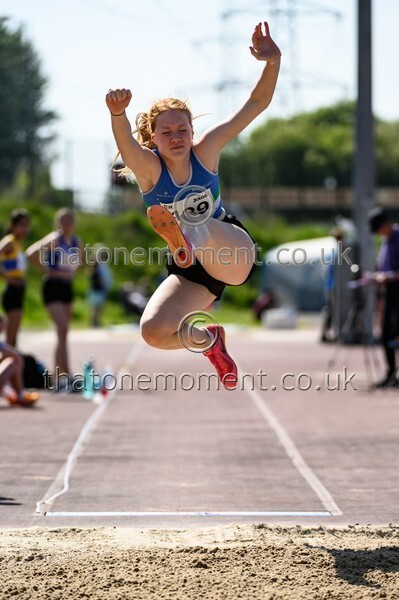 West25Sat-928515 - Field Female