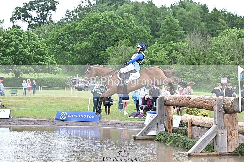 250525A-121248-15944 - D-402-Isabelle.Cook-CYMOON.F.Z