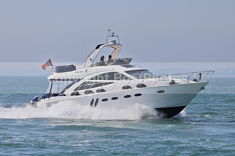 190825 PETA PAN - SEALINE T50 1Y3A2211 - Flybridge Cruisers