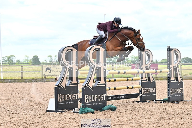 240608A-124930-02394 - Cls 4 Snr Newcomers and 1.10m Open