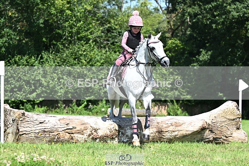 240729B-143930-02827 - Abbie's Group XC