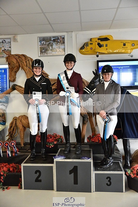 250215-153806-04506 - Medium Gold Presentations